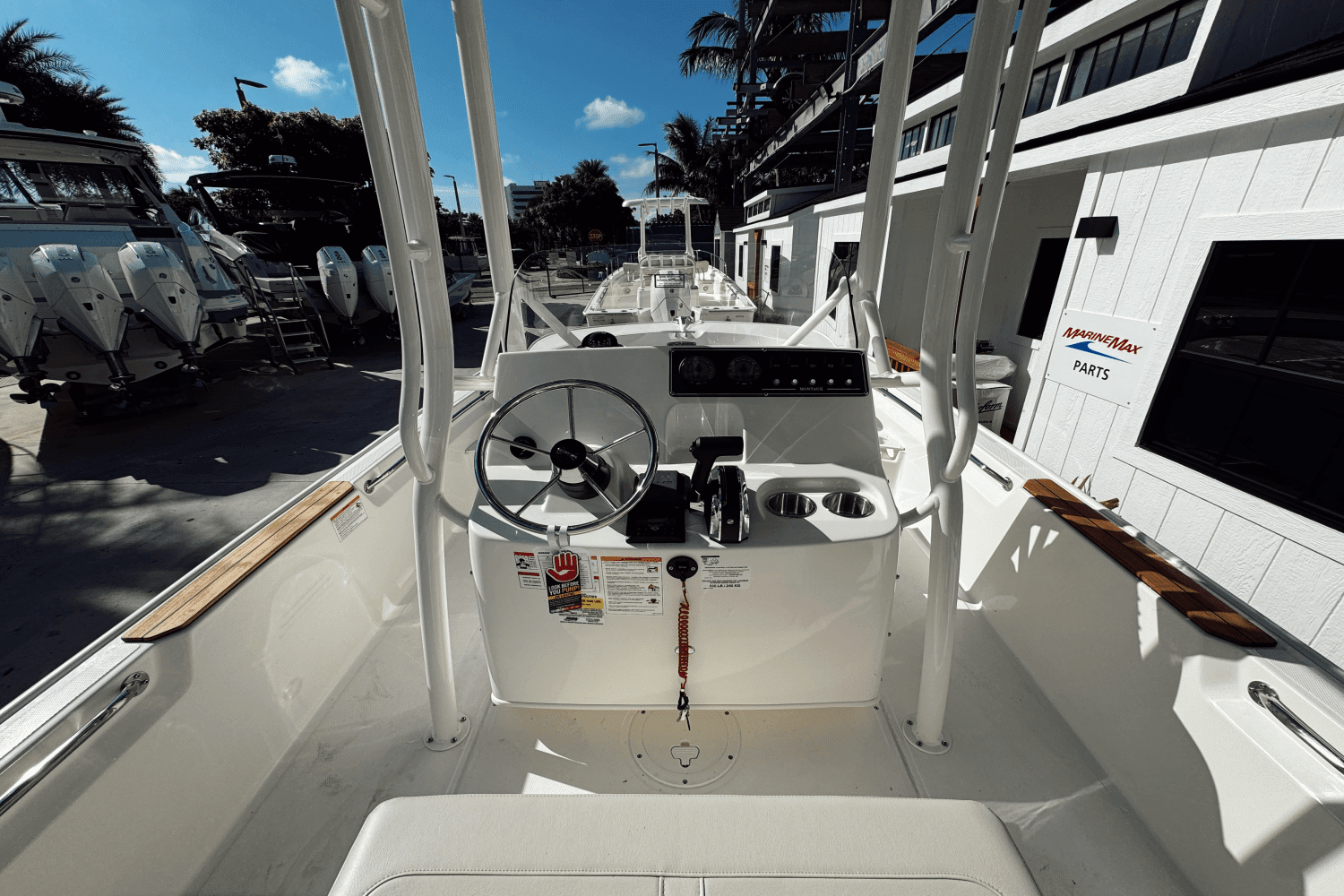 2025 Boston Whaler 190 Montauk Image Thumbnail #5