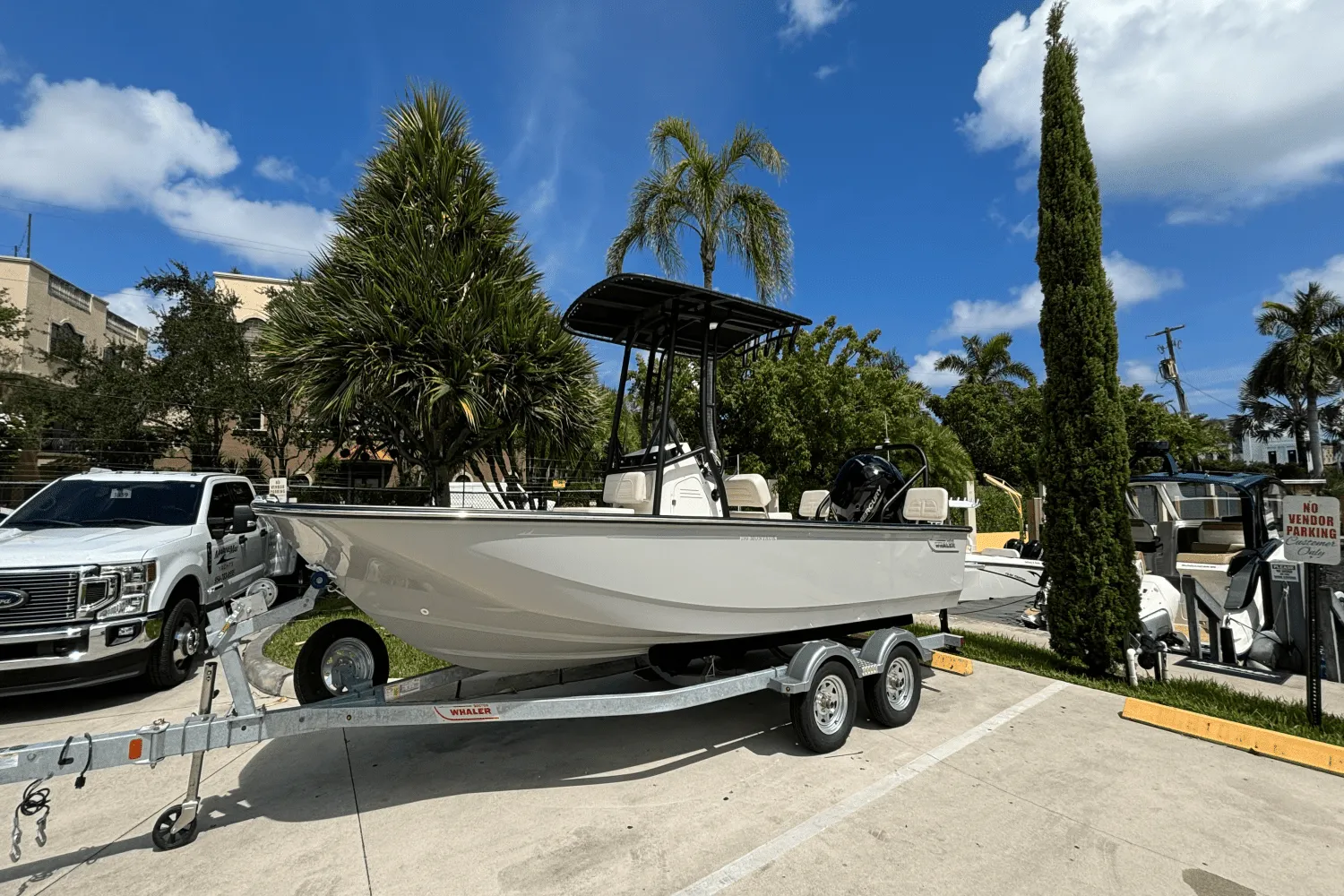 2025 Boston Whaler 190 Montauk Image Thumbnail #0