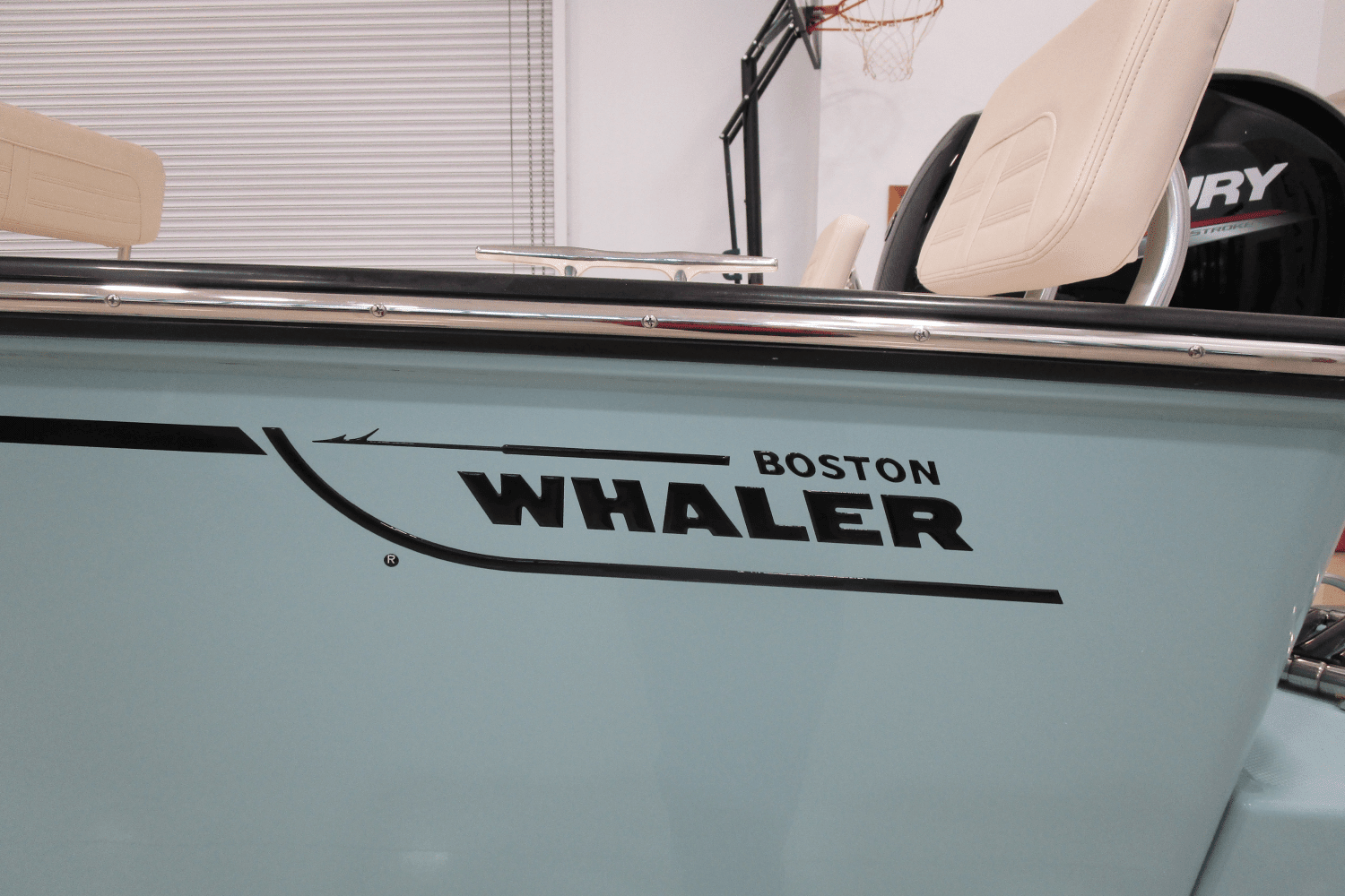 2025 Boston Whaler 190 Montauk Image Thumbnail #13