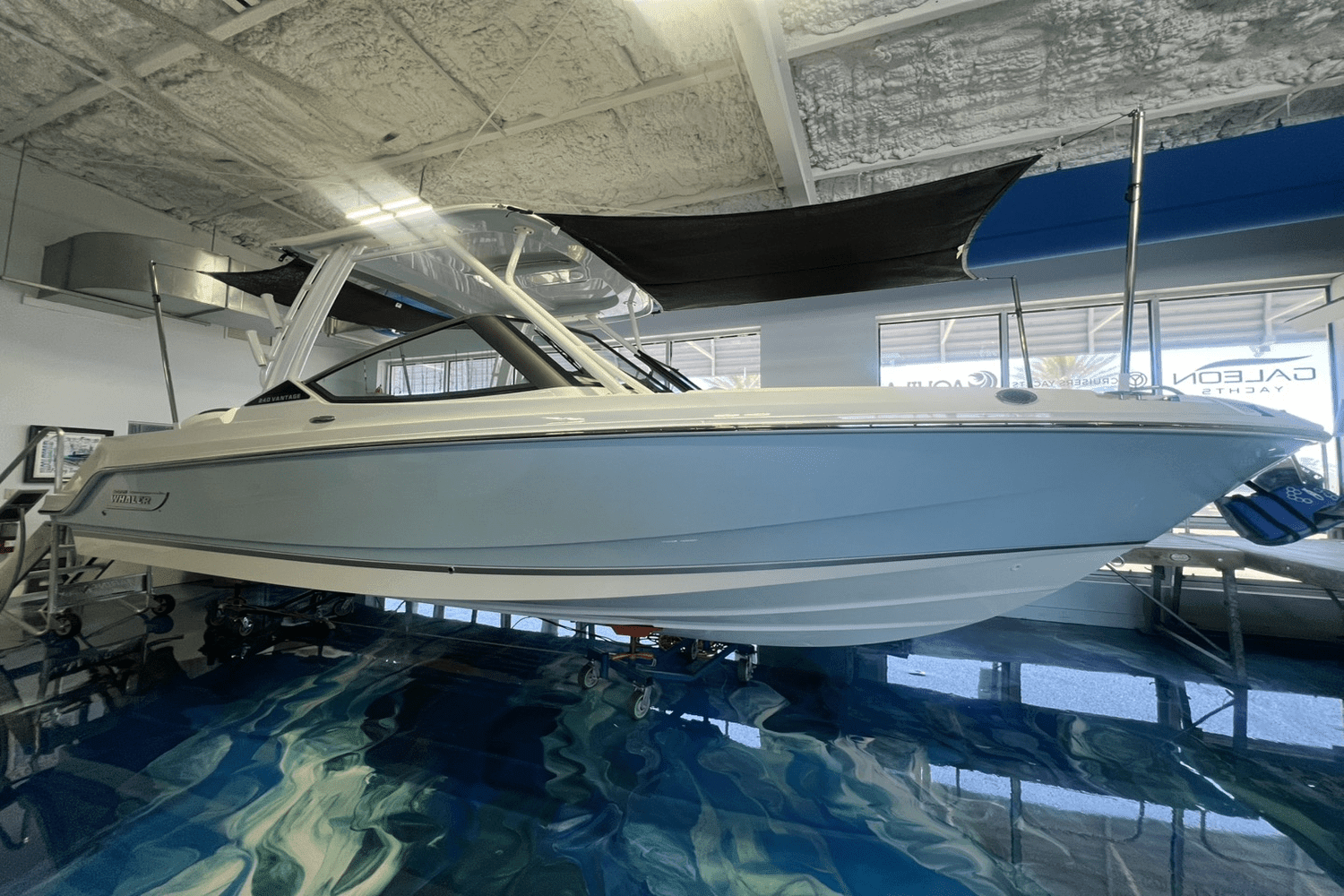 2025 Boston Whaler 240 Vantage Image Thumbnail #2