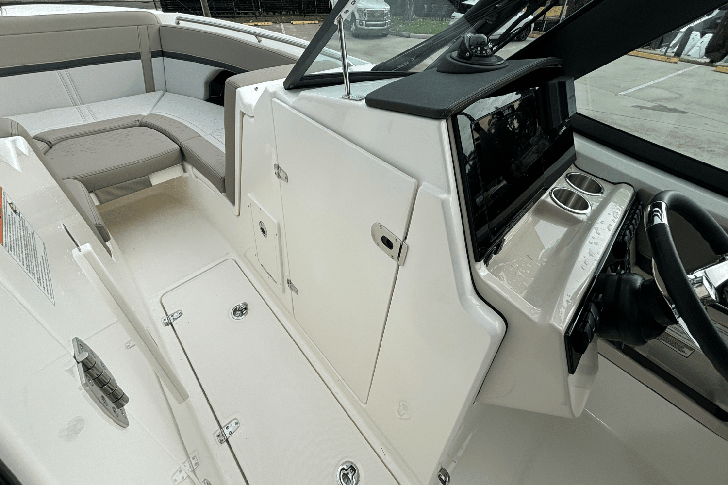 2025 Boston Whaler 240 Vantage Image Thumbnail #22