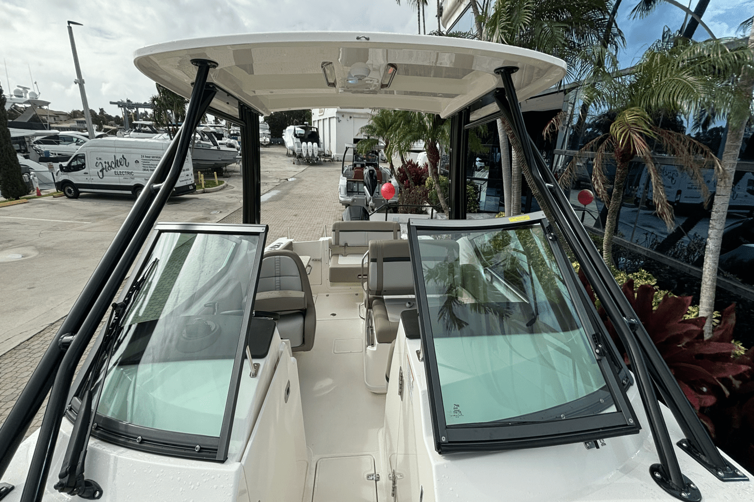 2025 Boston Whaler 240 Vantage Image Thumbnail #28