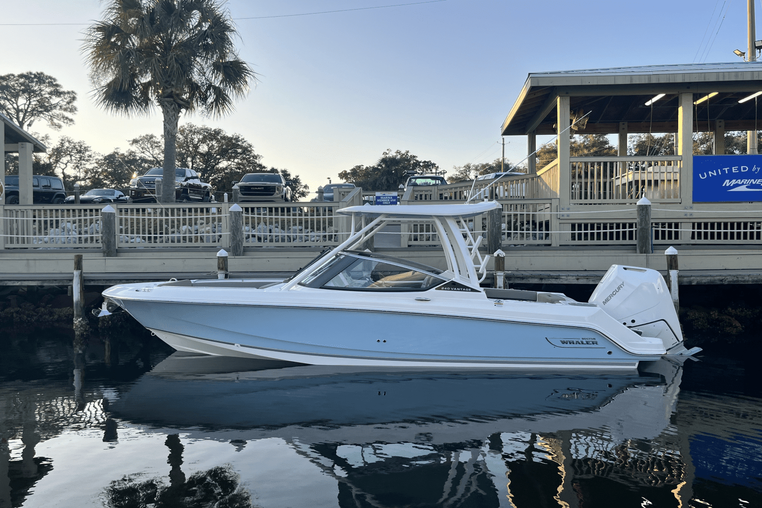 2025 Boston Whaler 240 Vantage Image Thumbnail #3
