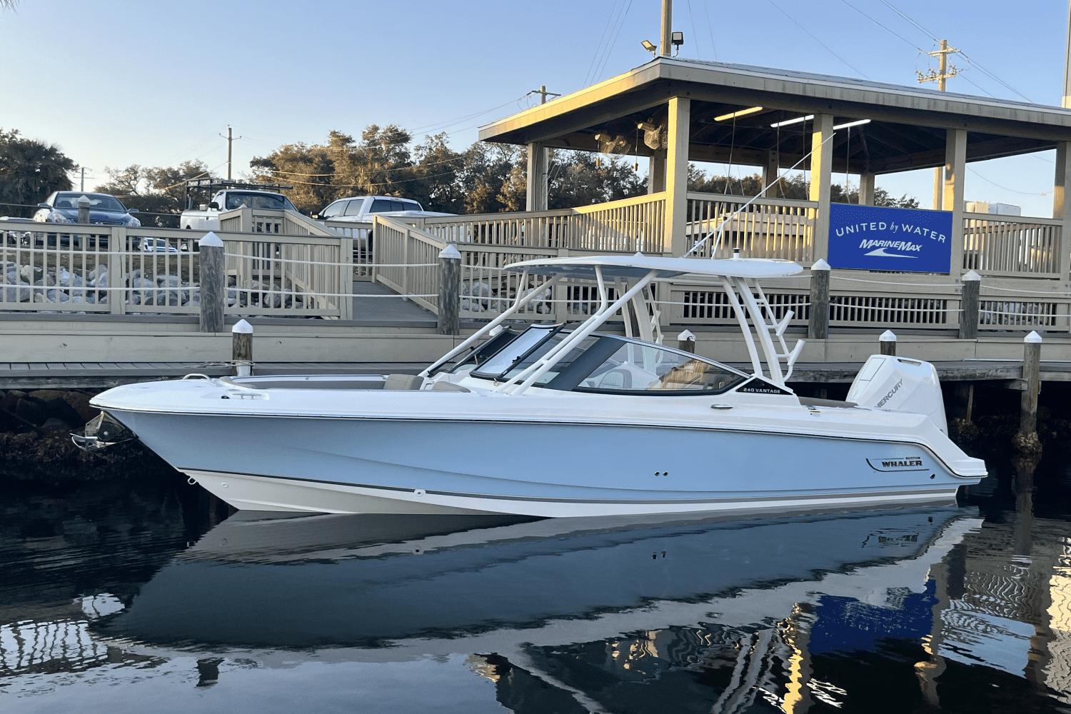 2025 Boston Whaler 240 Vantage Image Thumbnail #2
