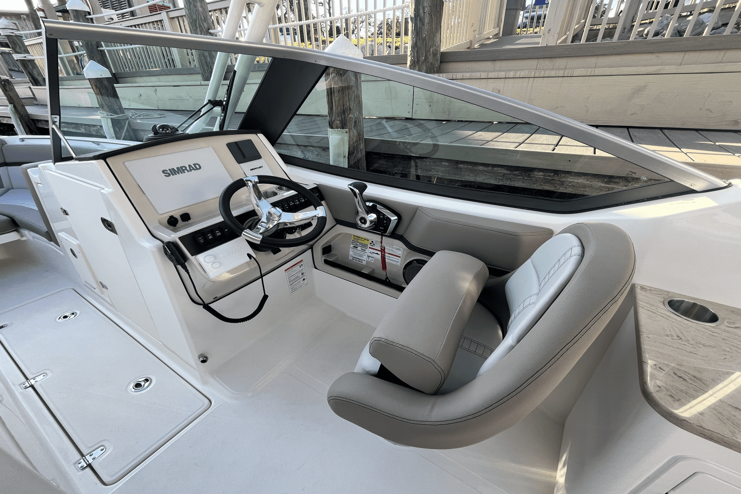 2025 Boston Whaler 240 Vantage Image Thumbnail #9