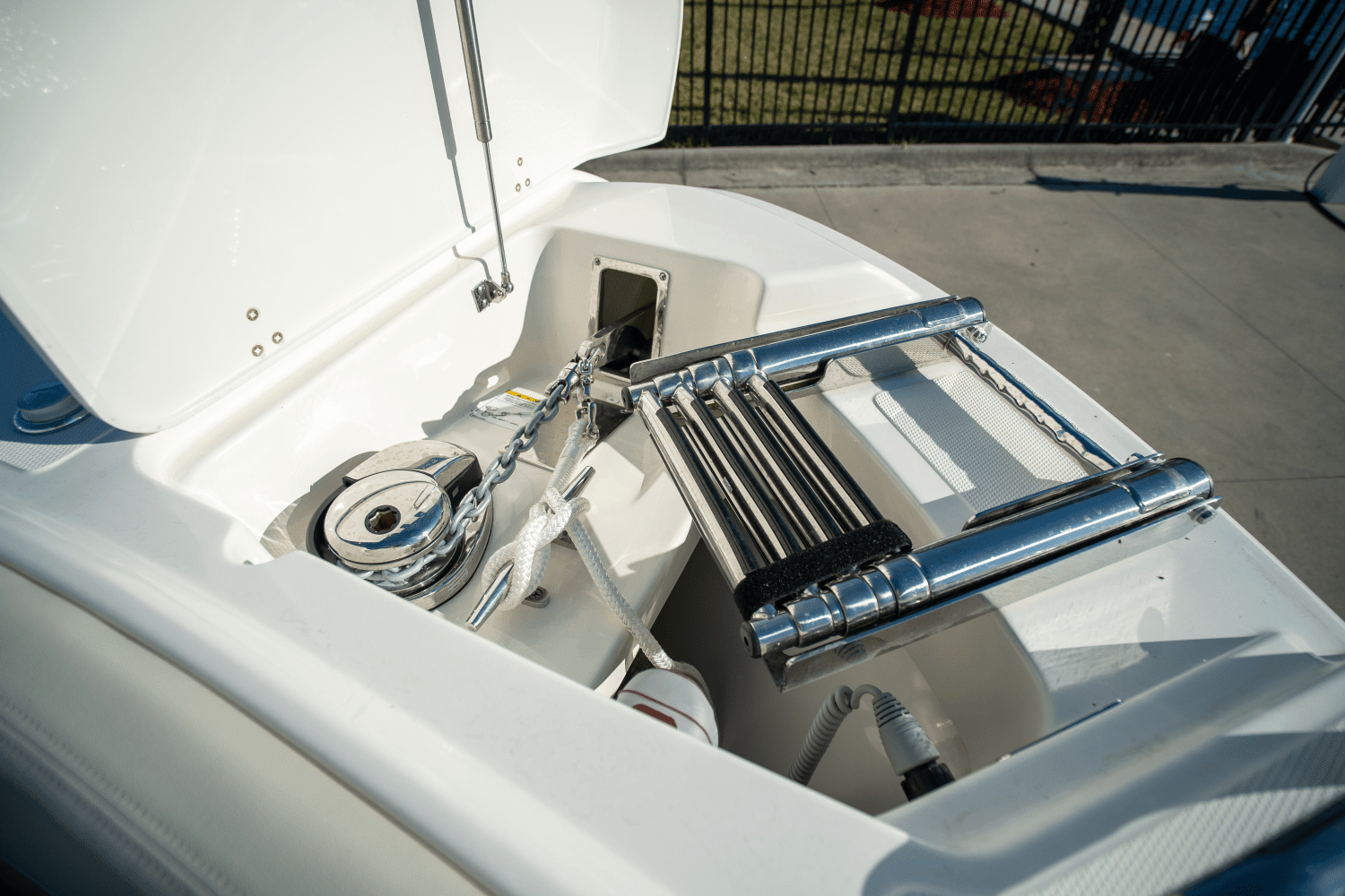 2025 Boston Whaler 240 Vantage Image Thumbnail #21