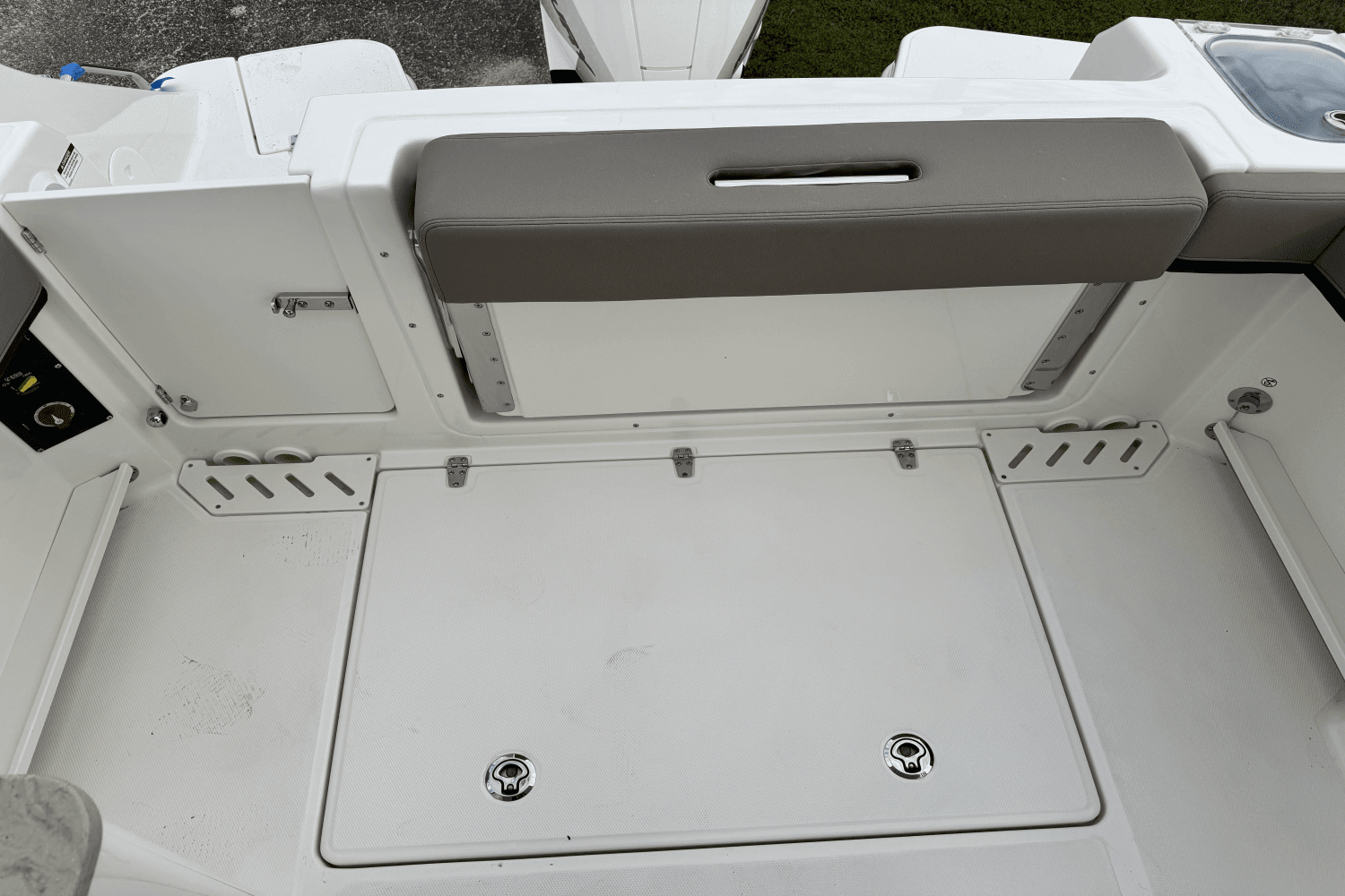 2025 Boston Whaler 240 Vantage Image Thumbnail #23