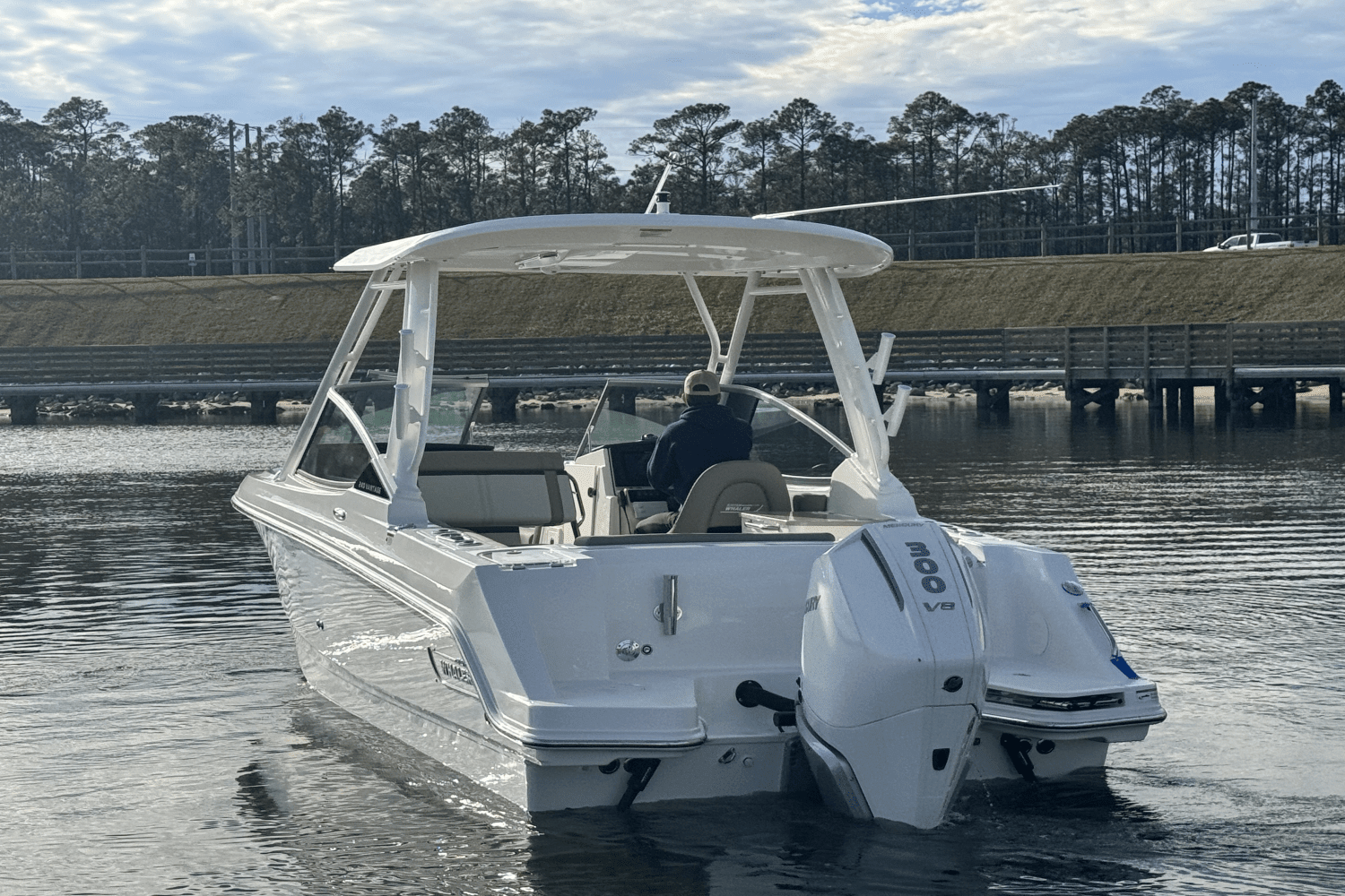 2025 Boston Whaler 240 Vantage Image Thumbnail #15