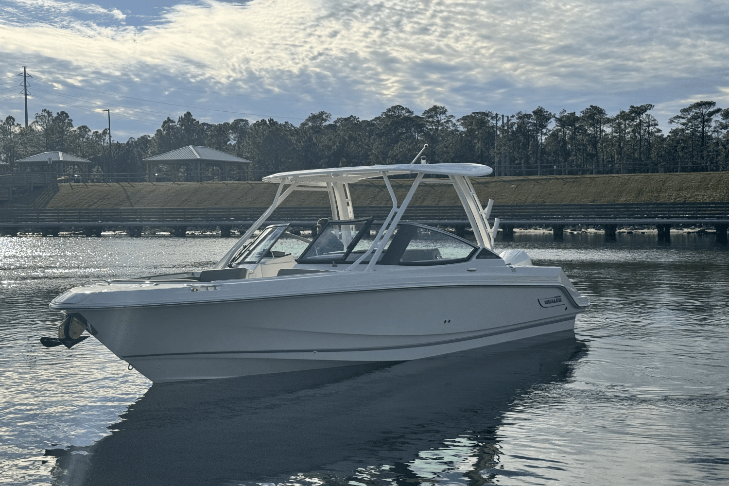 2025 Boston Whaler 240 Vantage Image Thumbnail #8
