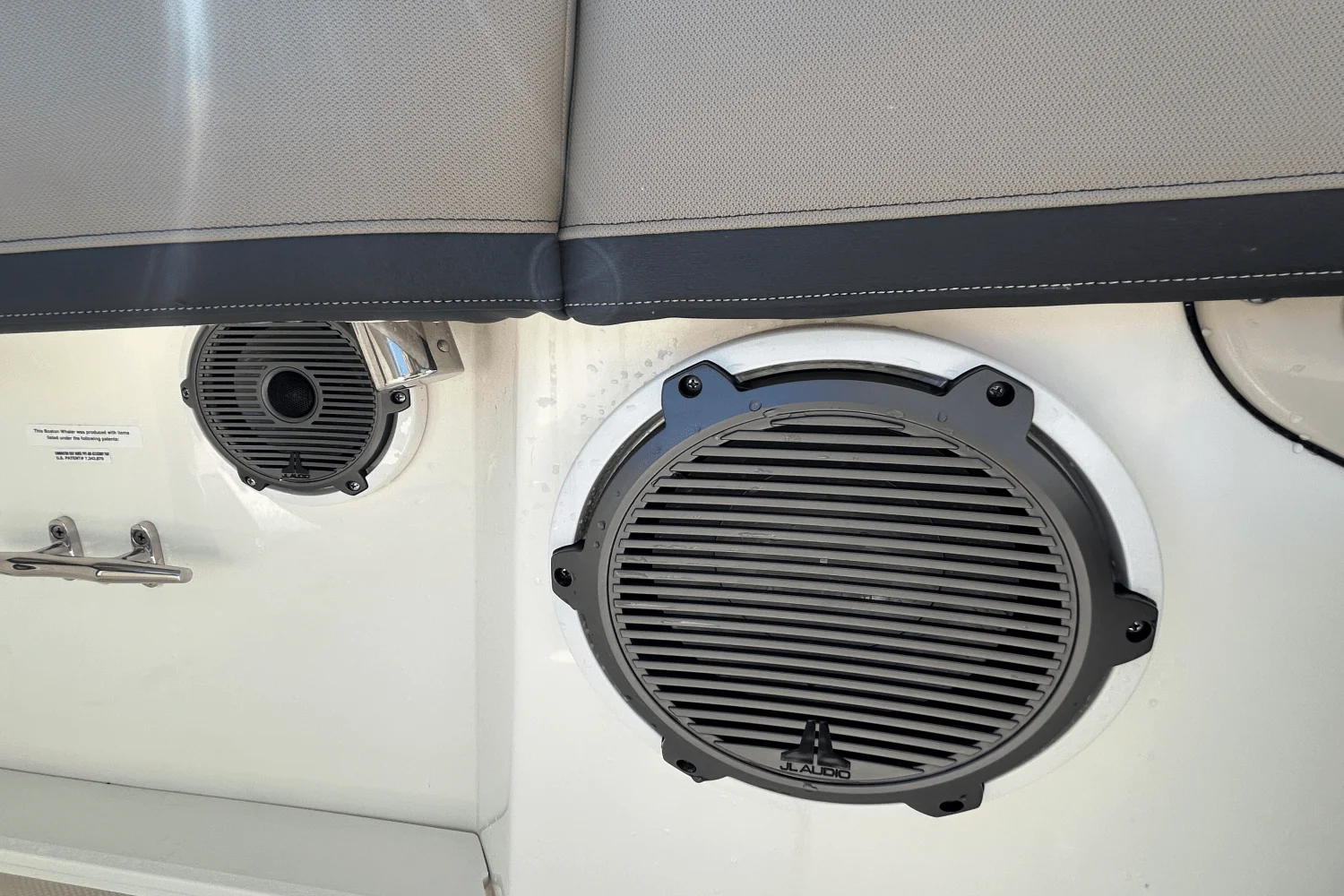 2025 Boston Whaler 240 Vantage Image Thumbnail #13