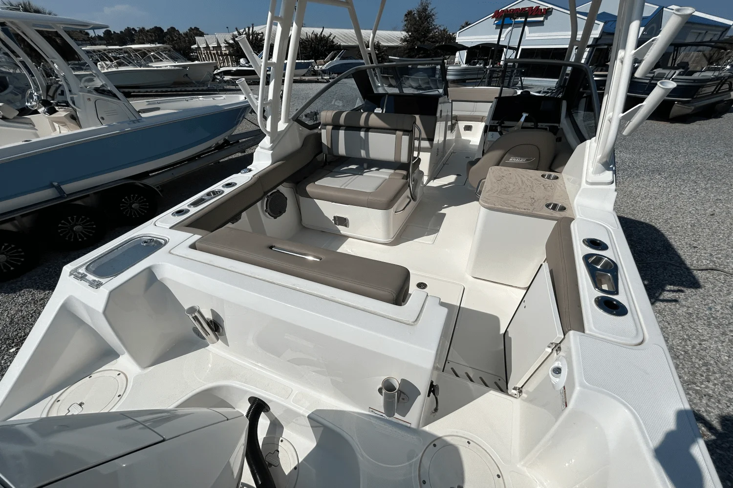 2025 Boston Whaler 240 Vantage Image Thumbnail #5