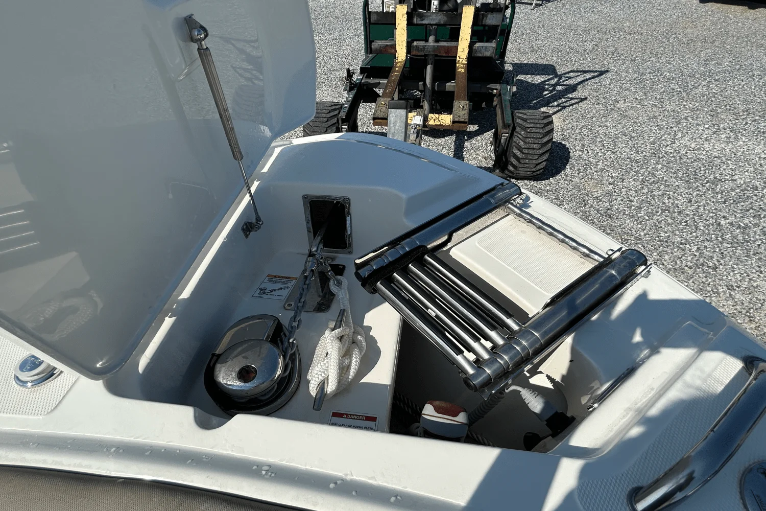 2025 Boston Whaler 240 Vantage Image Thumbnail #23