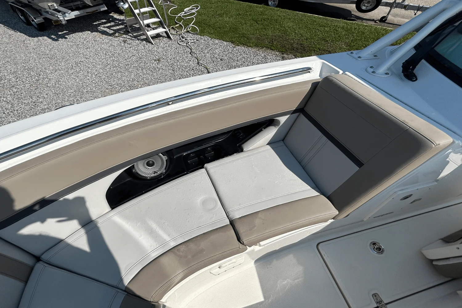 2025 Boston Whaler 240 Vantage Image Thumbnail #22