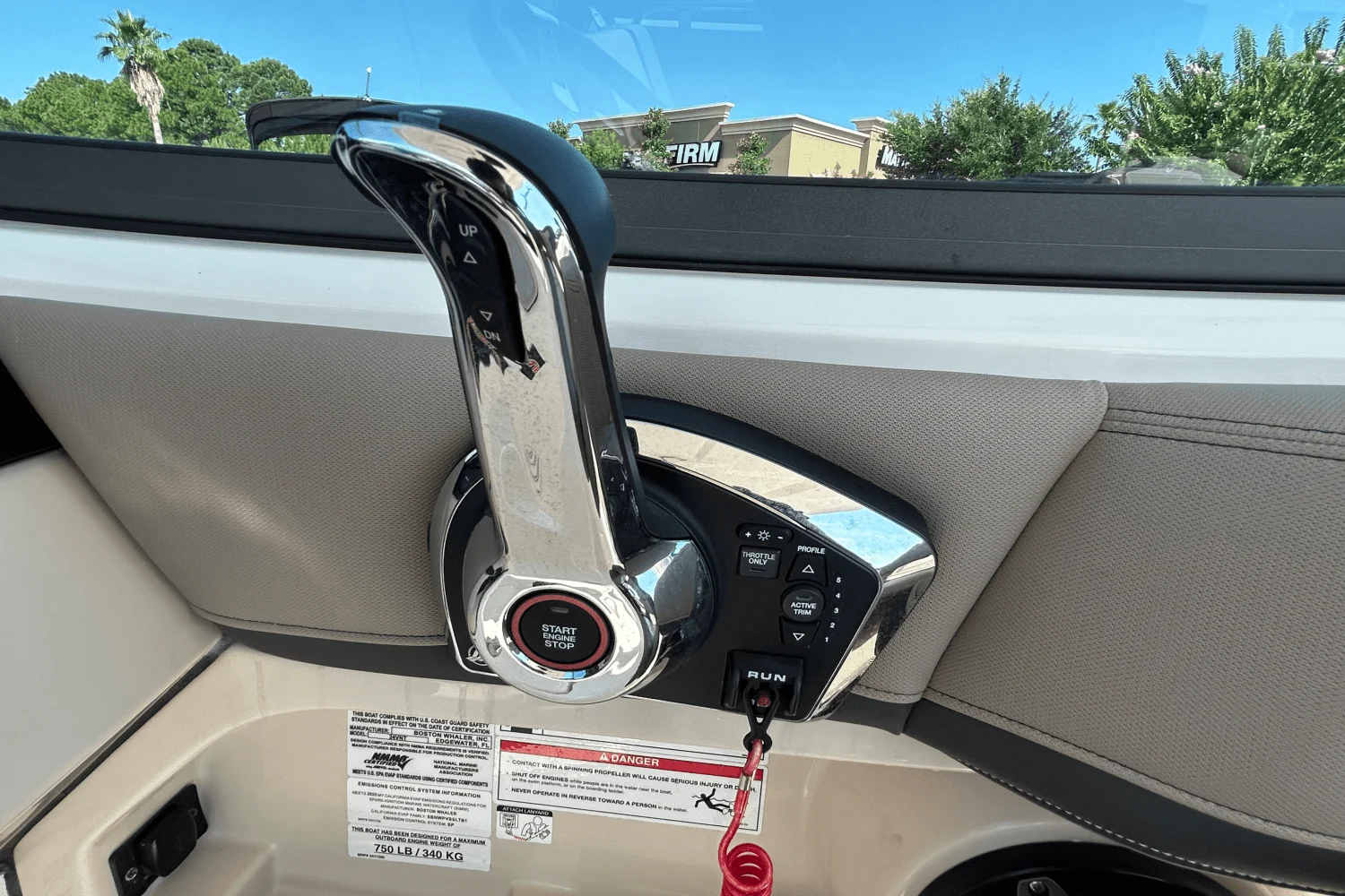 2025 Boston Whaler 240 Vantage Image Thumbnail #16