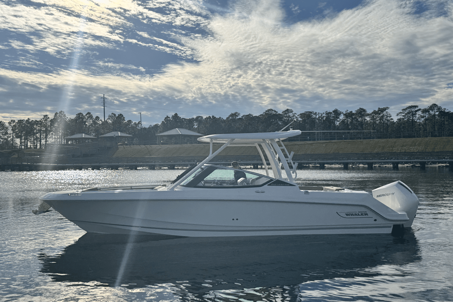 2025 Boston Whaler 240 Vantage Image Thumbnail #11
