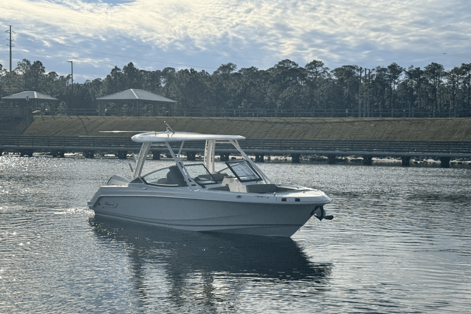 2025 Boston Whaler 240 Vantage Image Thumbnail #2