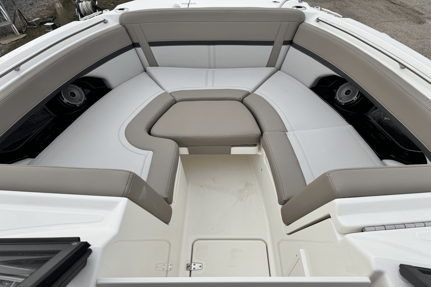 2025 Boston Whaler 240 Vantage Image Thumbnail #32