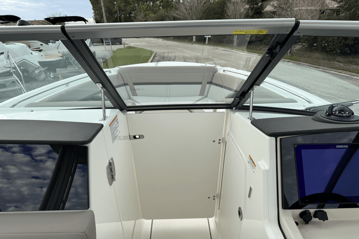 2025 Boston Whaler 240 Vantage Image Thumbnail #33