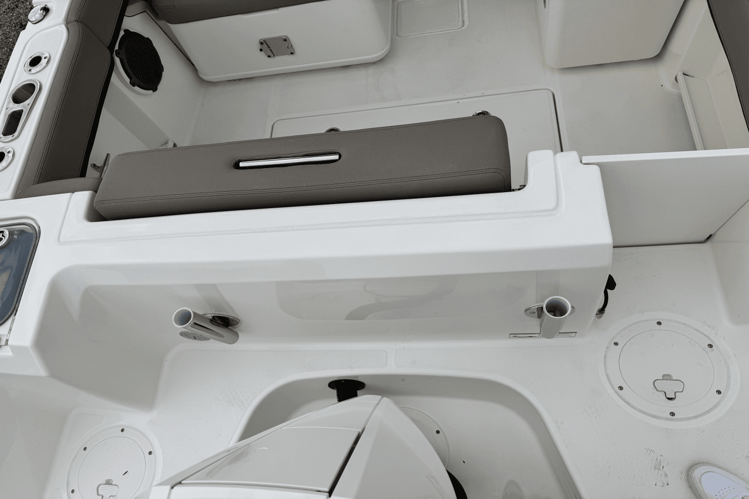 2025 Boston Whaler 240 Vantage Image Thumbnail #21