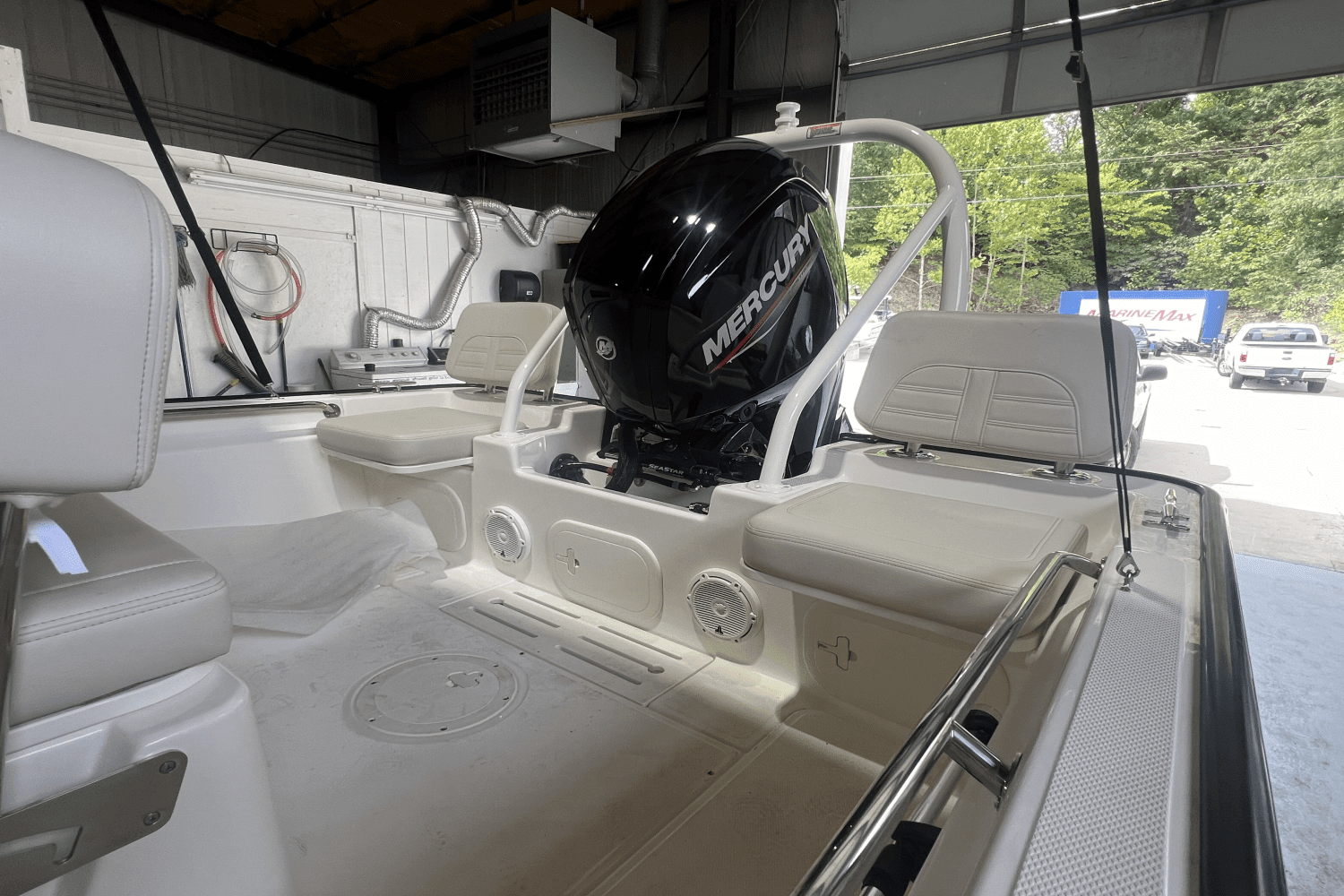 2025 Boston Whaler 170 Montauk Image Thumbnail #5