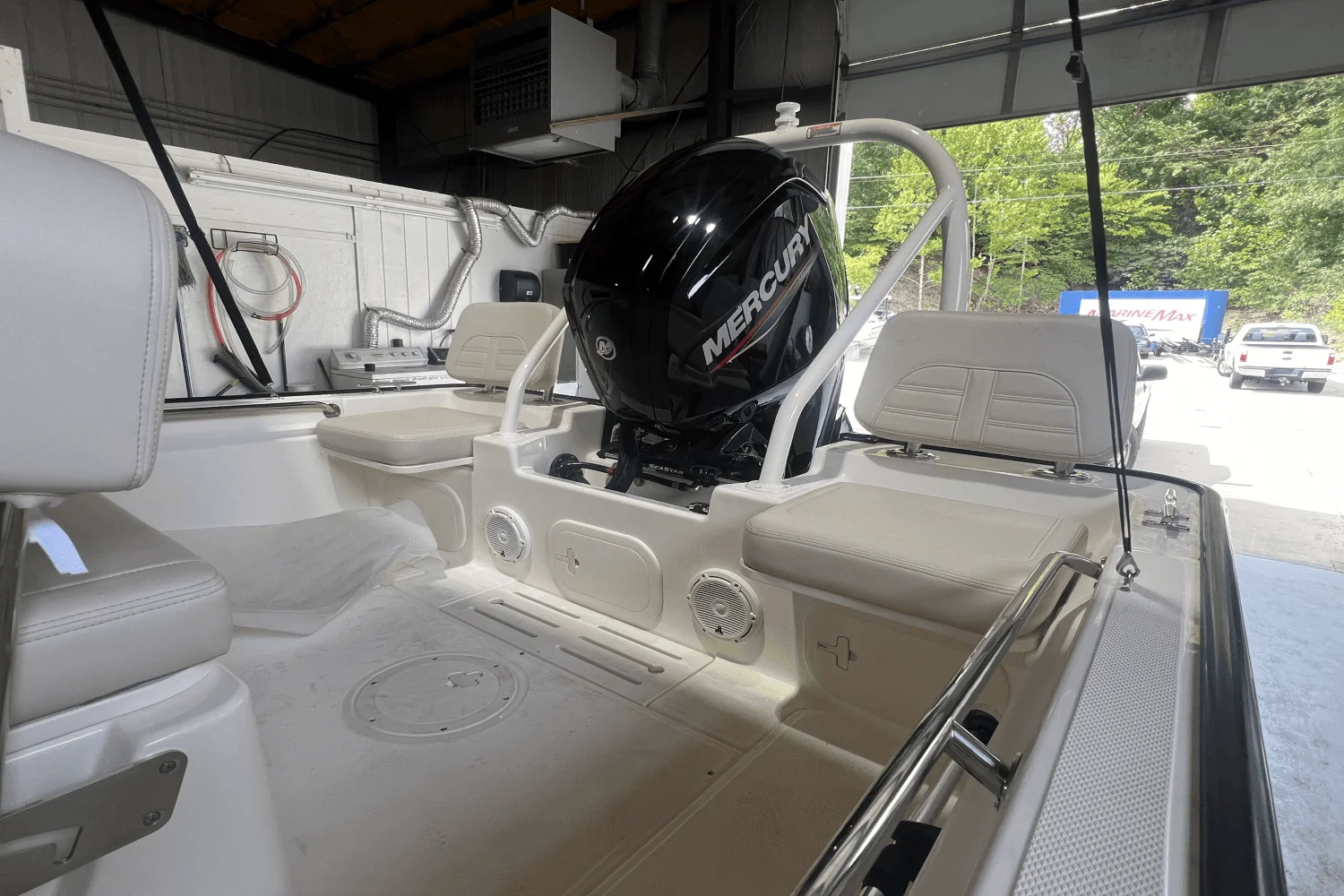 2025 Boston Whaler 170 Montauk Image Thumbnail #10
