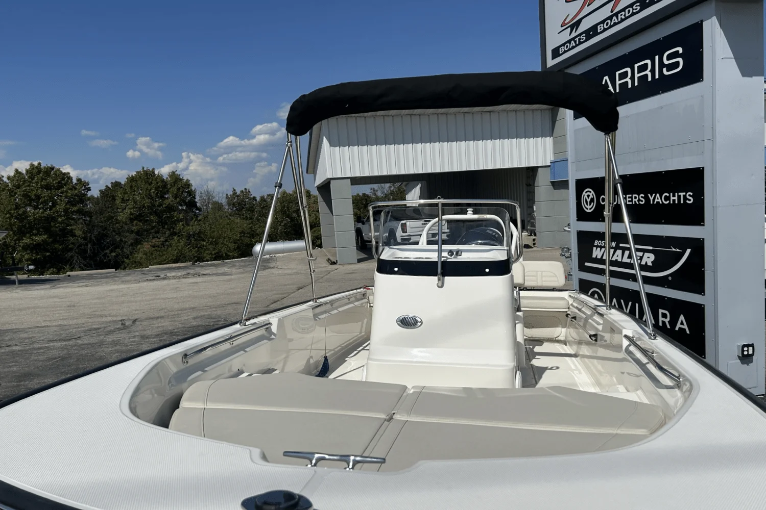 2025 Boston Whaler 170 Montauk Image Thumbnail #3