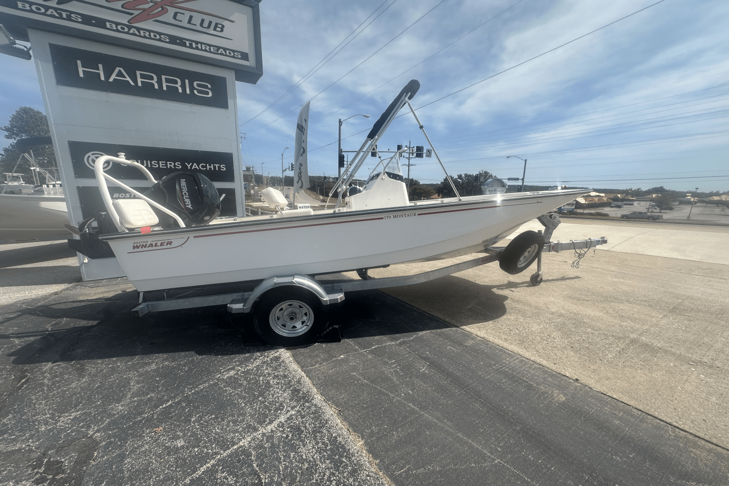 2025 Boston Whaler 170 Montauk Image Thumbnail #1