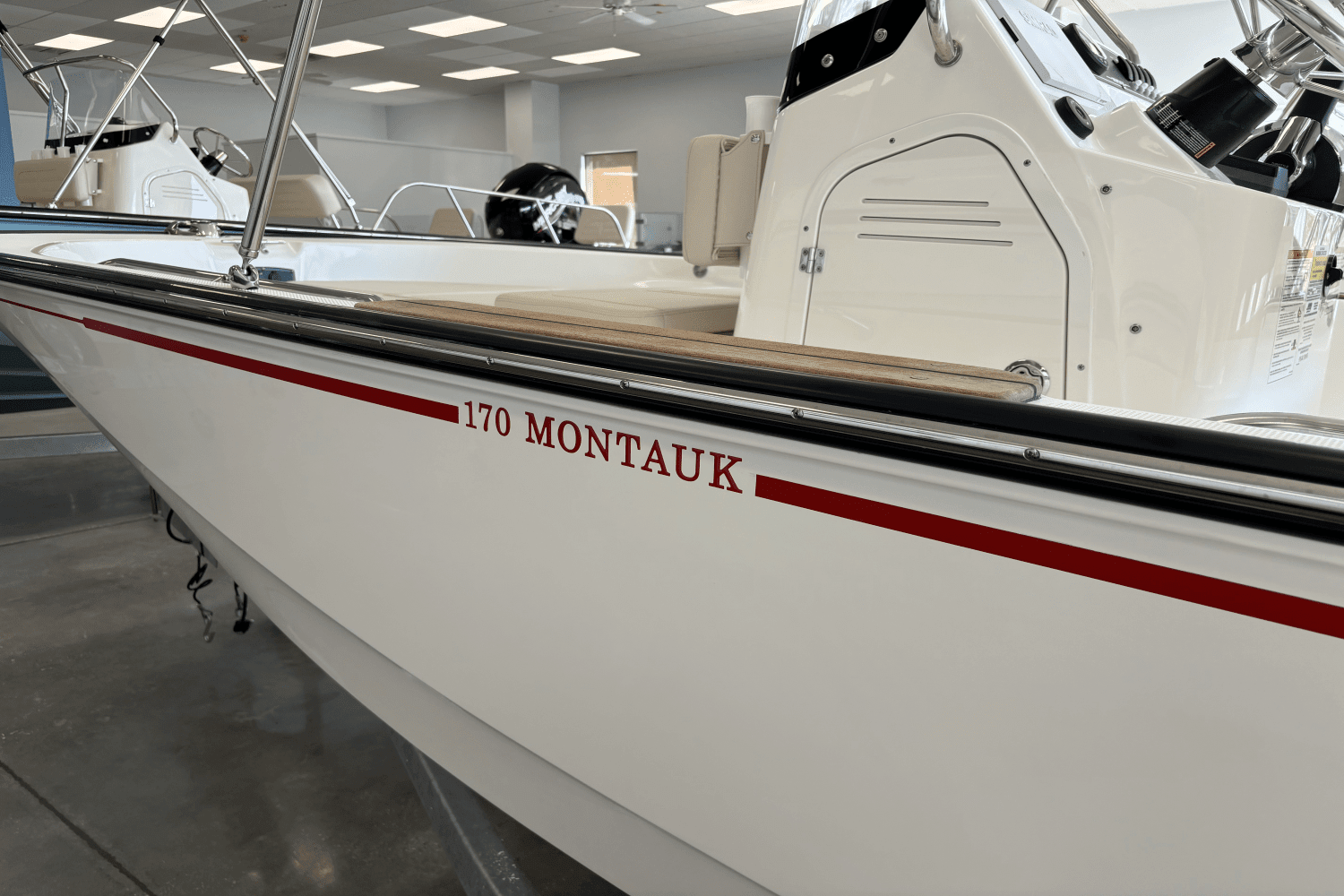 2025 Boston Whaler 170 Montauk Image Thumbnail #2