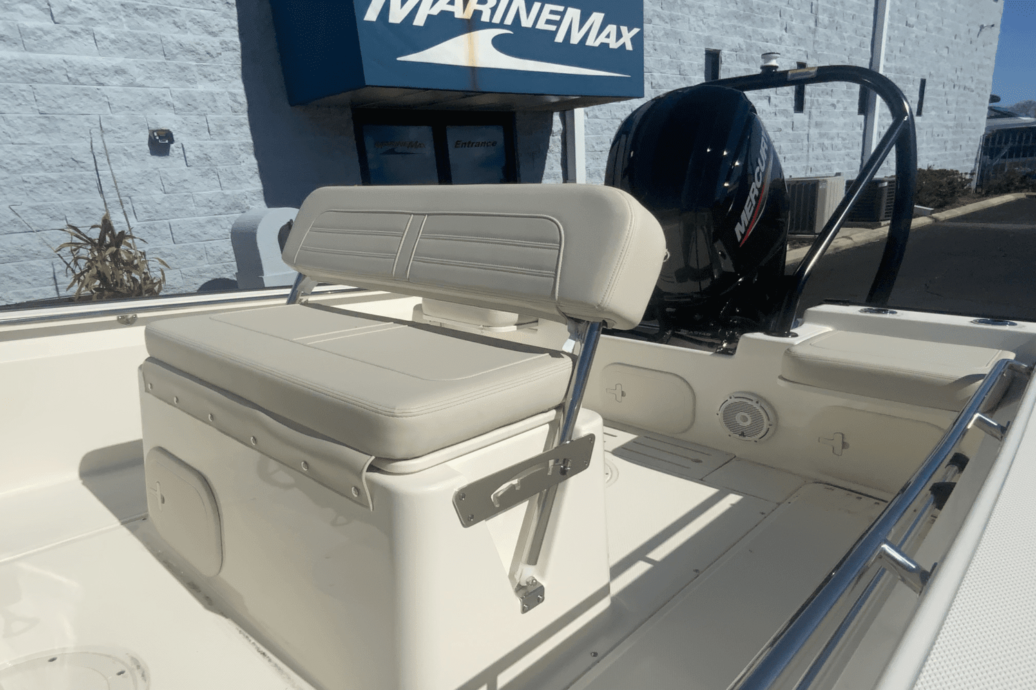 2025 Boston Whaler 170 Montauk Image Thumbnail #3