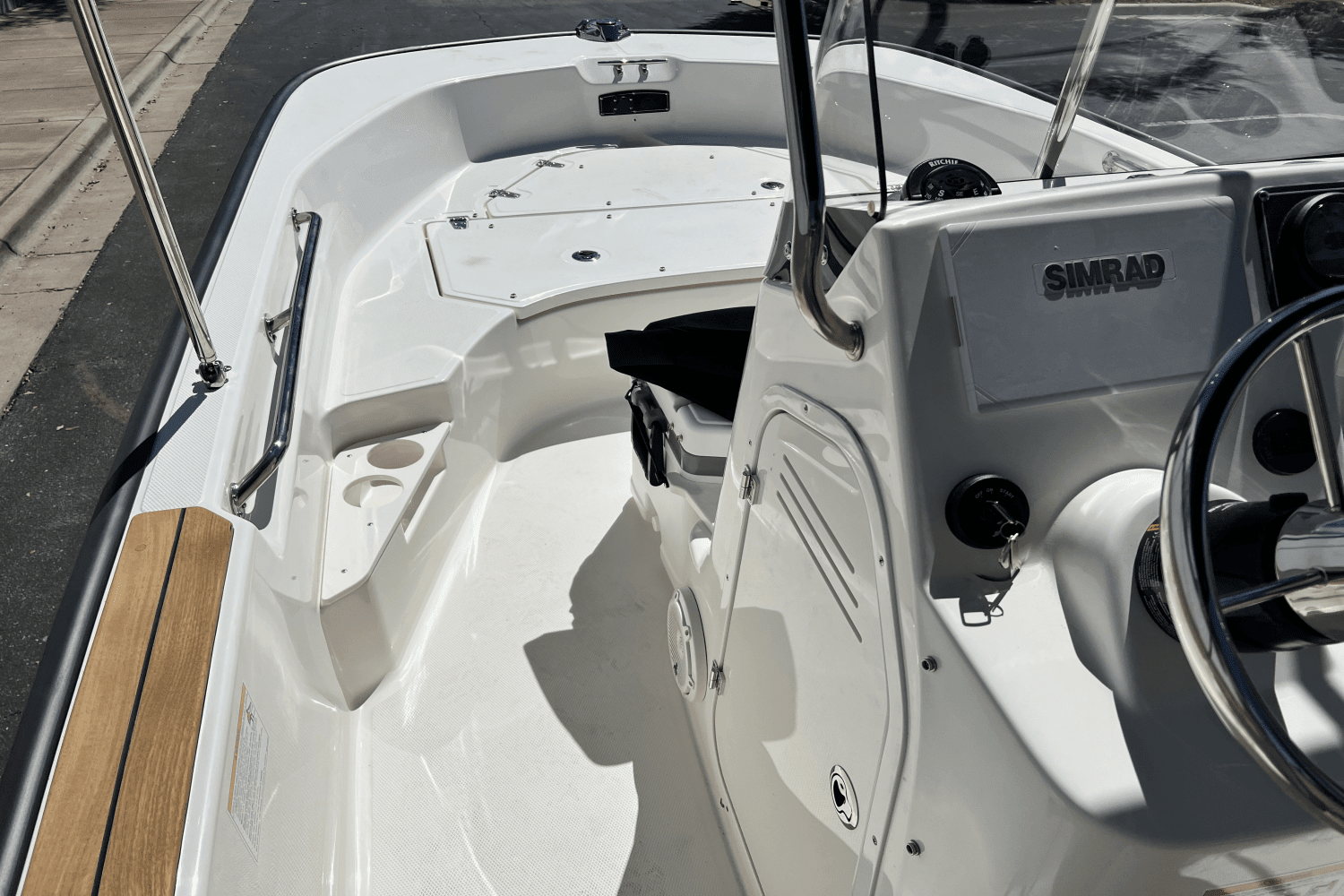 2025 Boston Whaler 170 Montauk Image Thumbnail #16