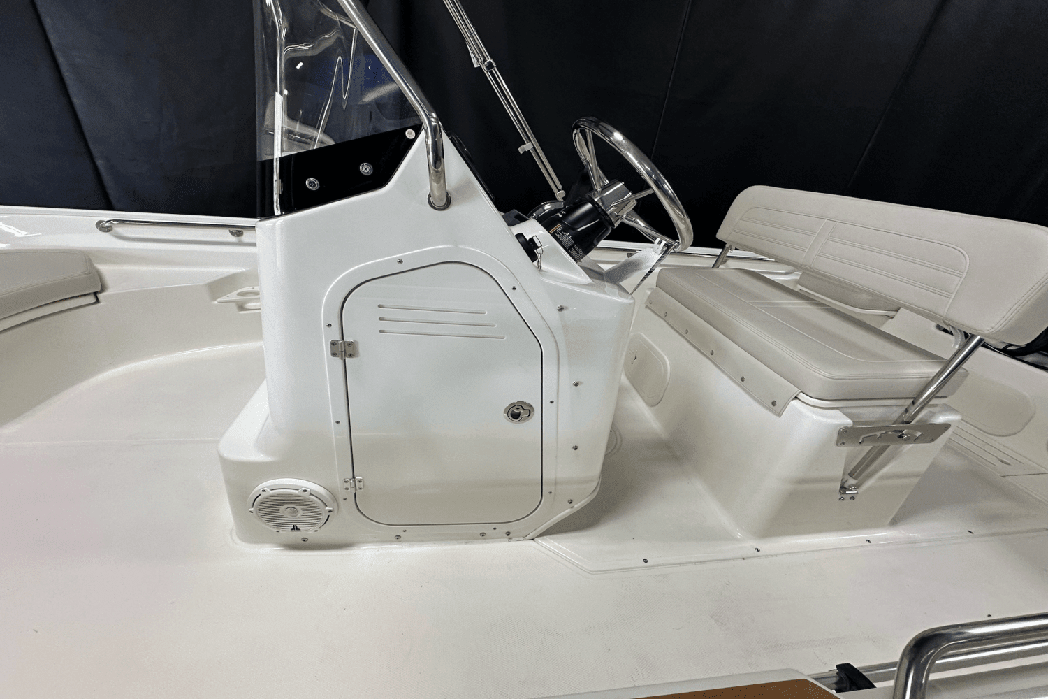 2025 Boston Whaler 170 Montauk Image Thumbnail #8