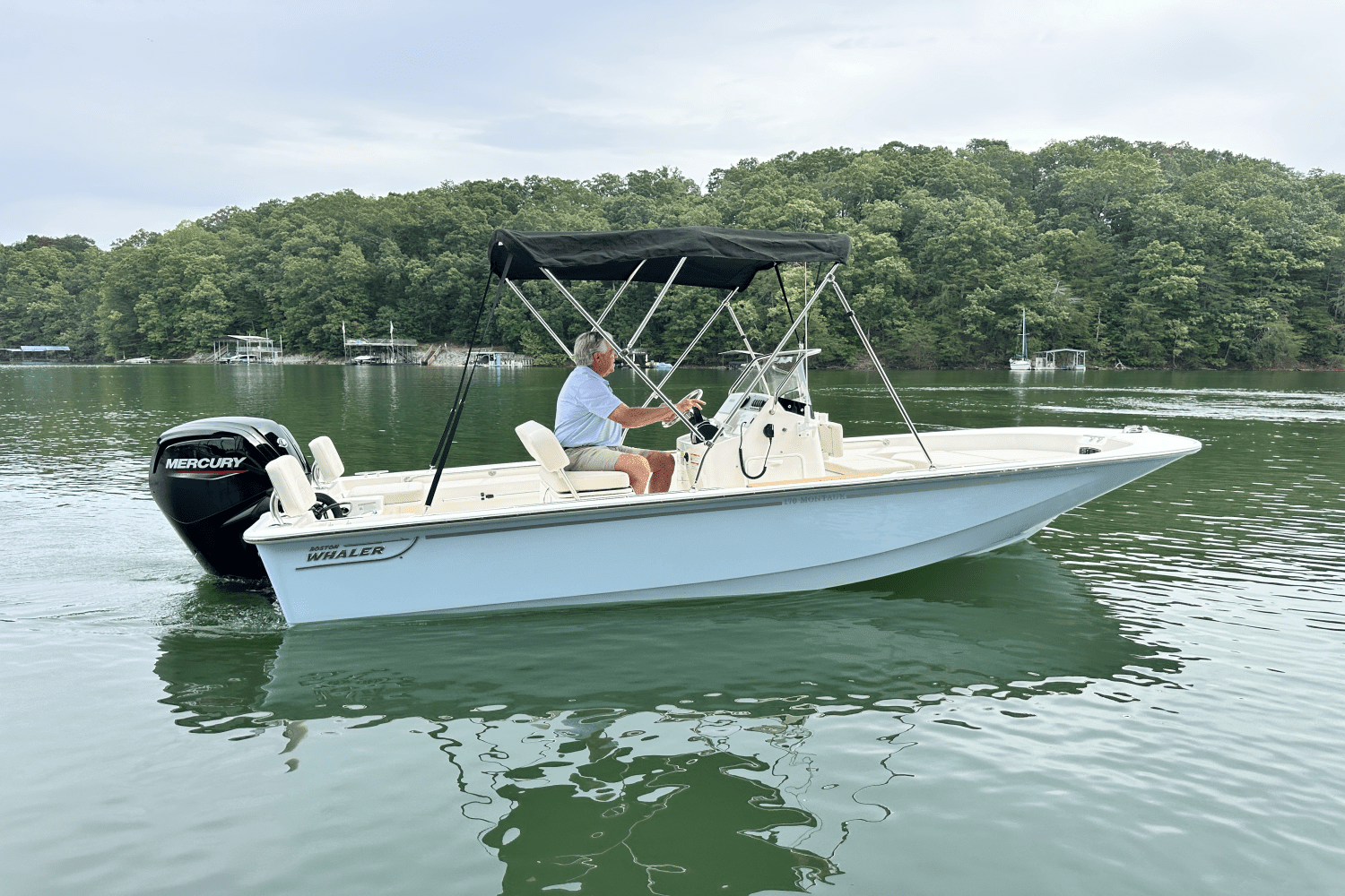 2025 Boston Whaler 170 Montauk Image Thumbnail #6