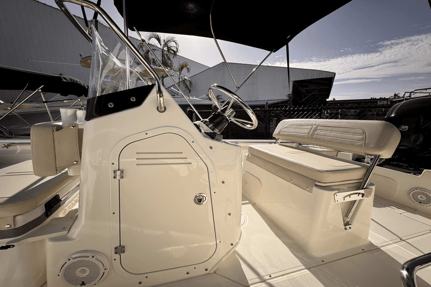 2025 Boston Whaler 170 Montauk Image Thumbnail #10