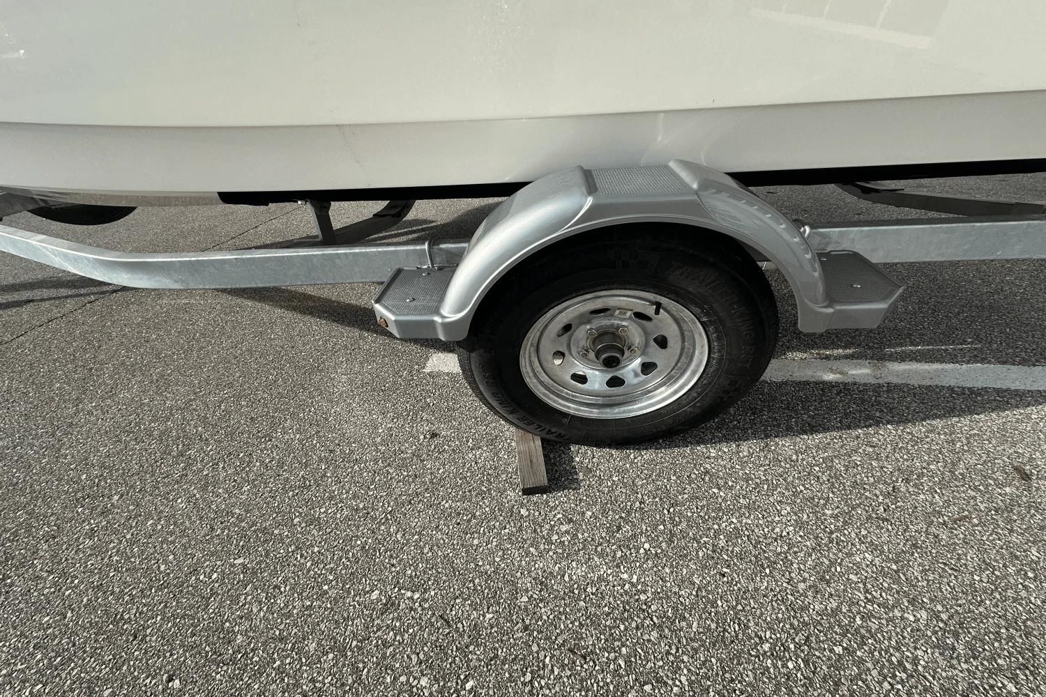 2025 Boston Whaler 170 Montauk Image Thumbnail #9