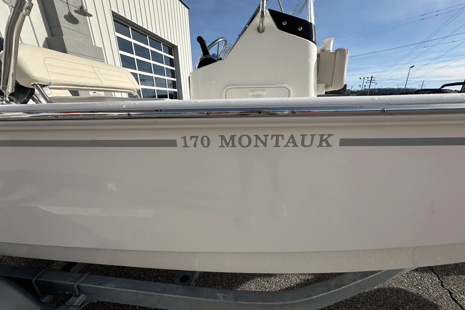 2025 Boston Whaler 170 Montauk Image Thumbnail #4