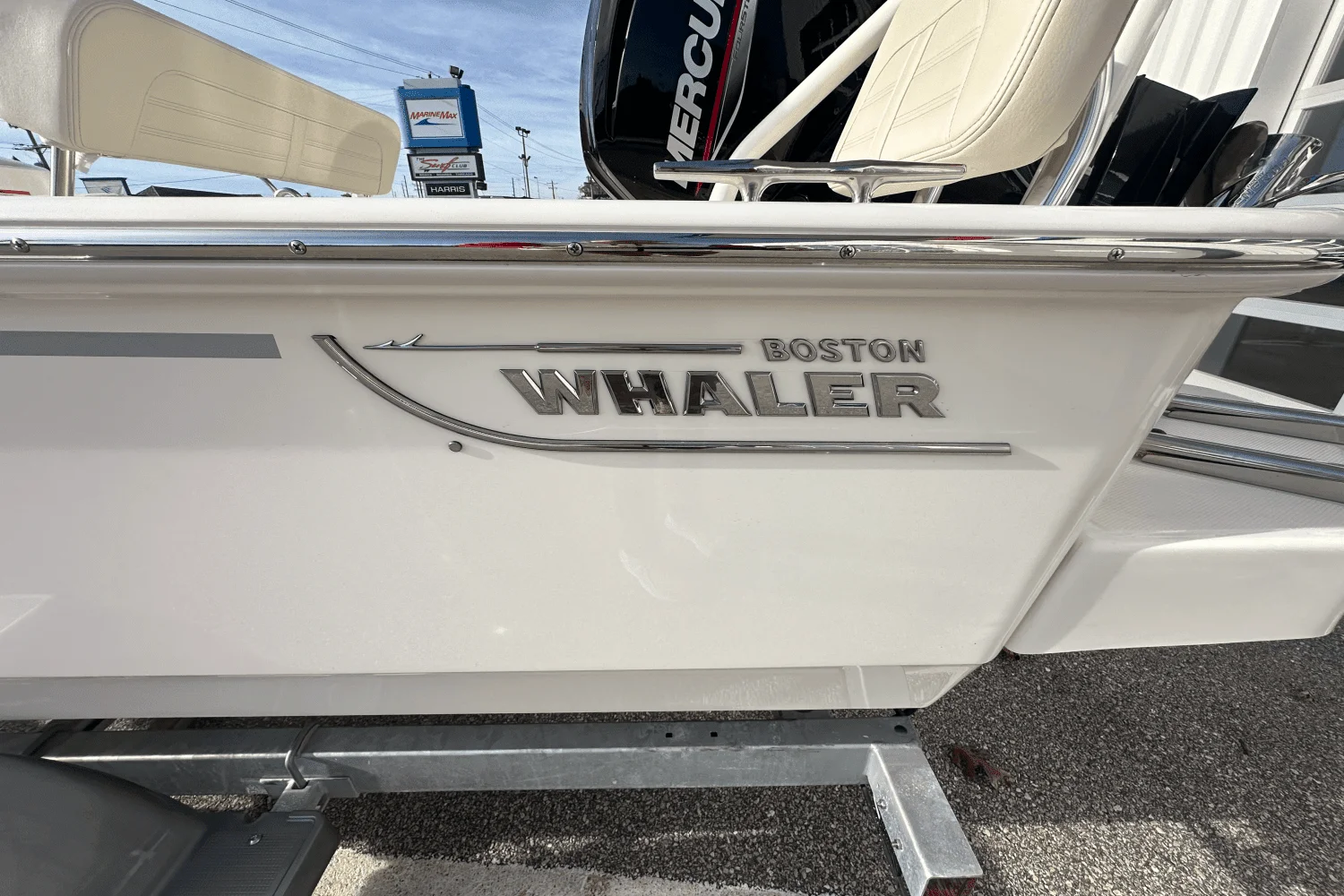2025 Boston Whaler 170 Montauk Image Thumbnail #6