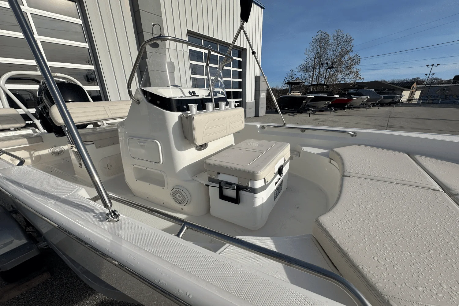 2025 Boston Whaler 170 Montauk Image Thumbnail #3