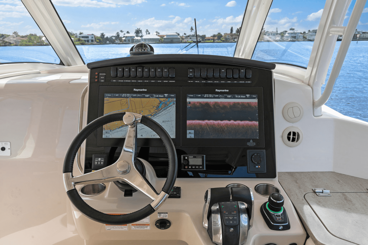 2018 Boston Whaler 350 Realm Image Thumbnail #28