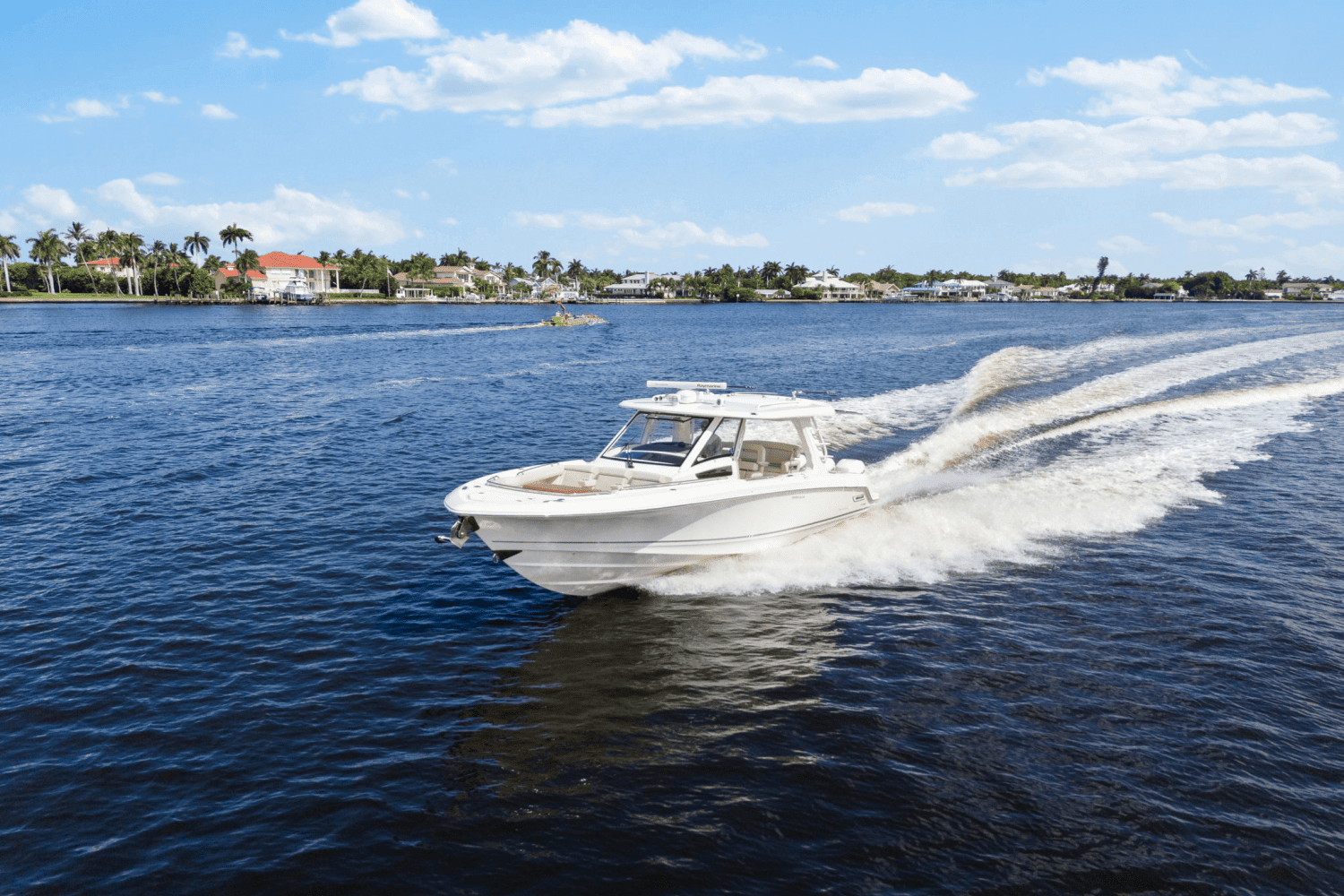 2018 Boston Whaler 350 Realm Image Thumbnail #2