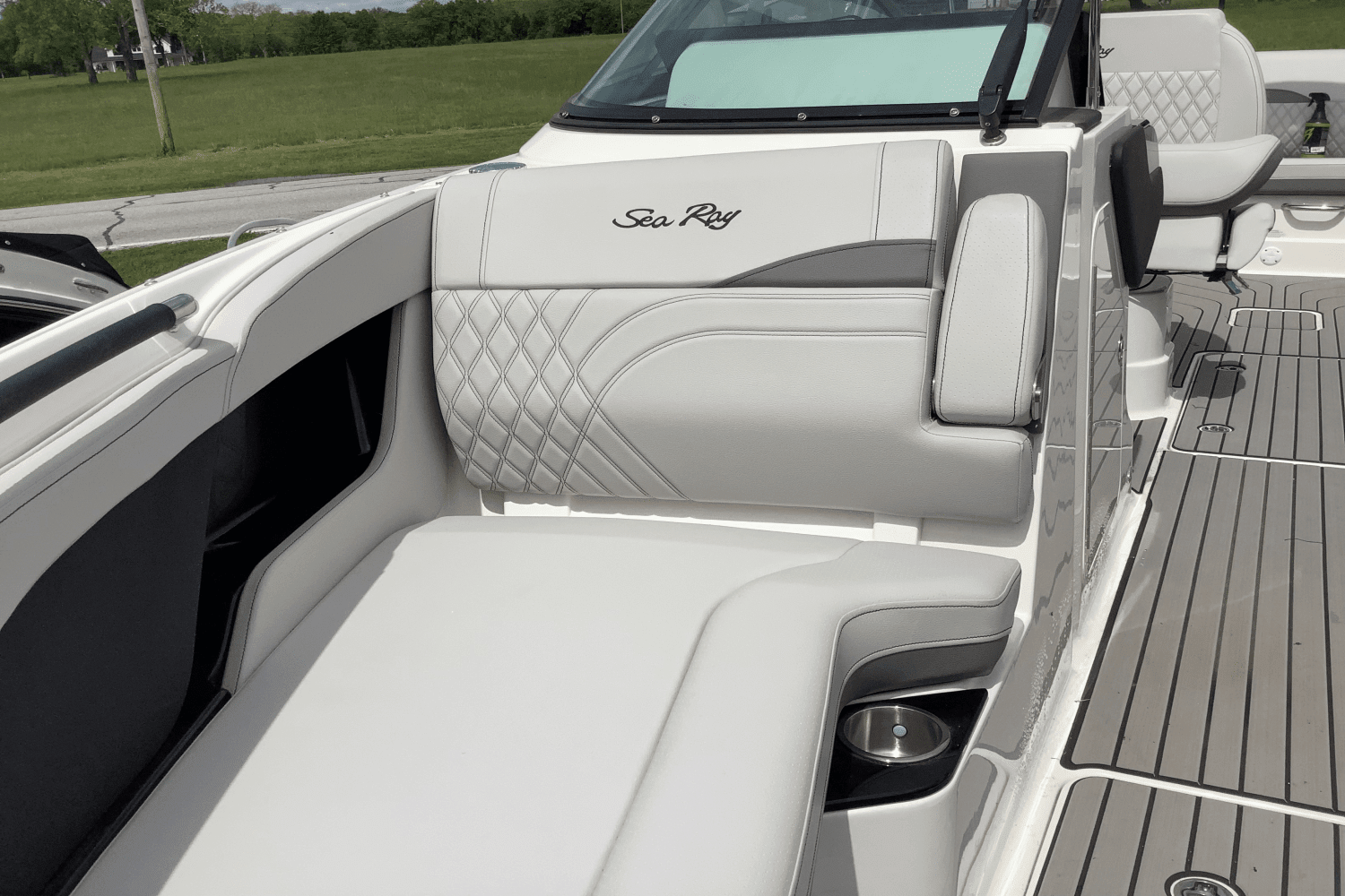 2024 Sea Ray SLX 280 Image Thumbnail #29