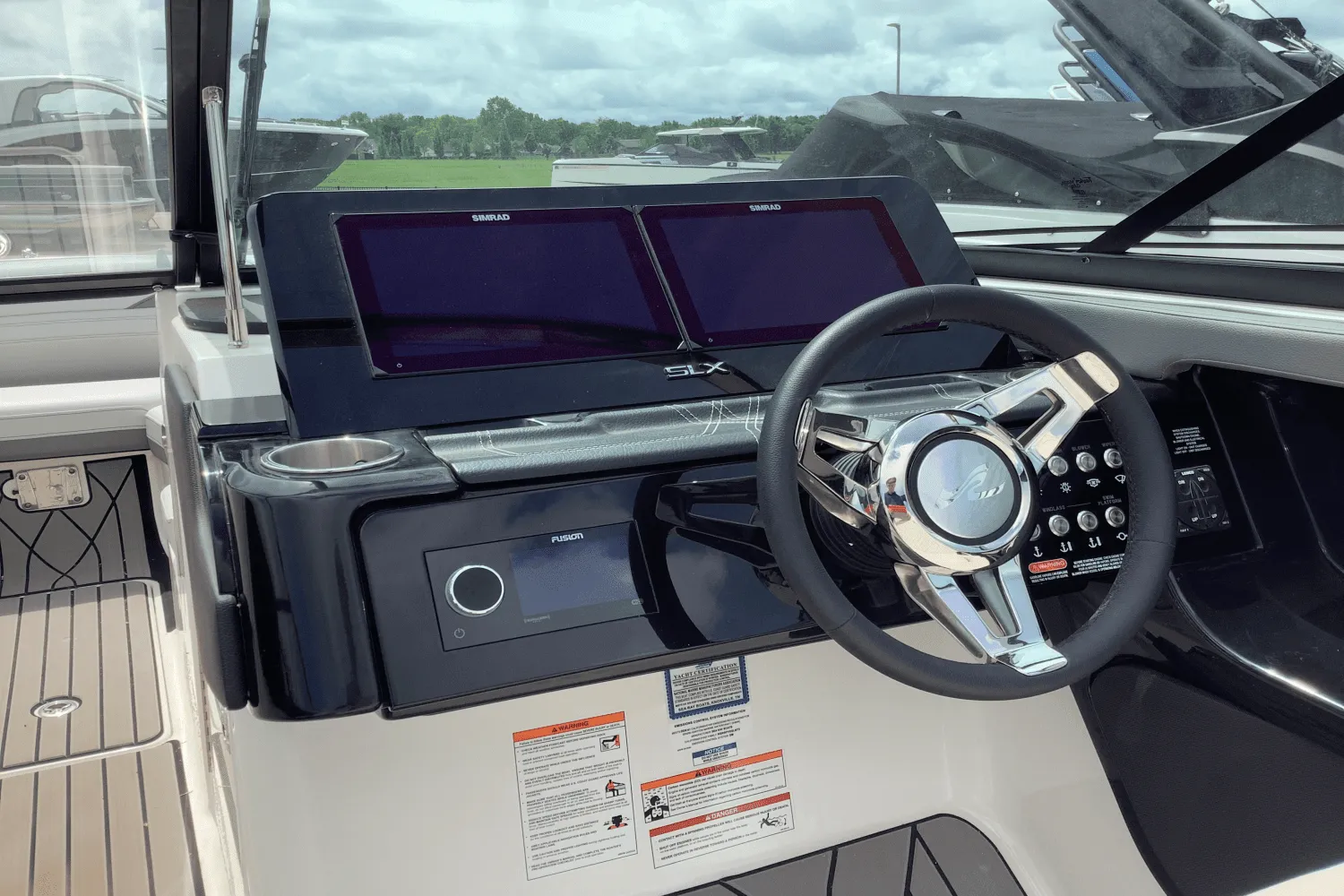 2024 Sea Ray SLX 280 Image Thumbnail #22