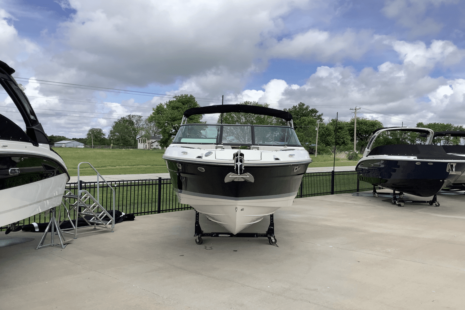 2024 Sea Ray SLX 280 Image Thumbnail #2