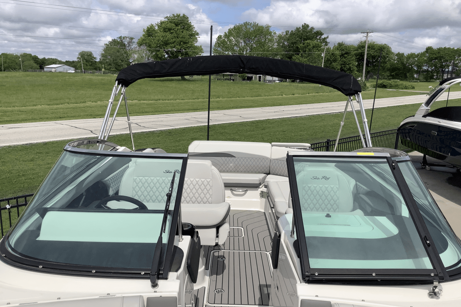 2024 Sea Ray SLX 280 Image Thumbnail #31