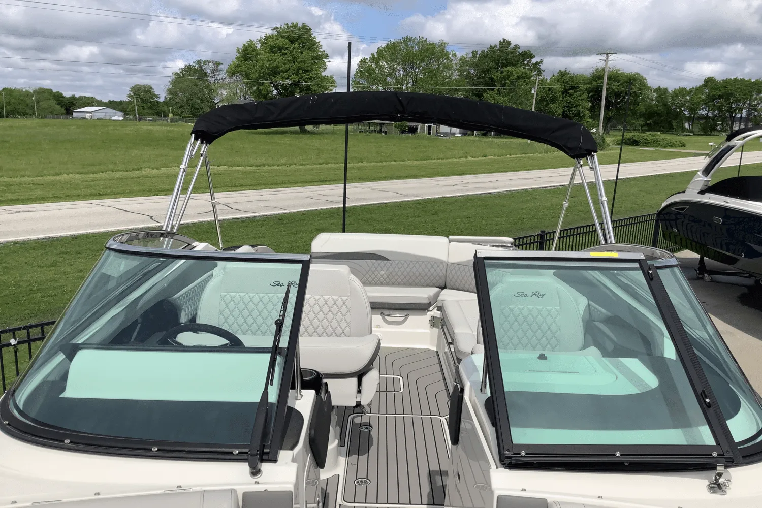 2024 Sea Ray SLX 280 Image Thumbnail #31