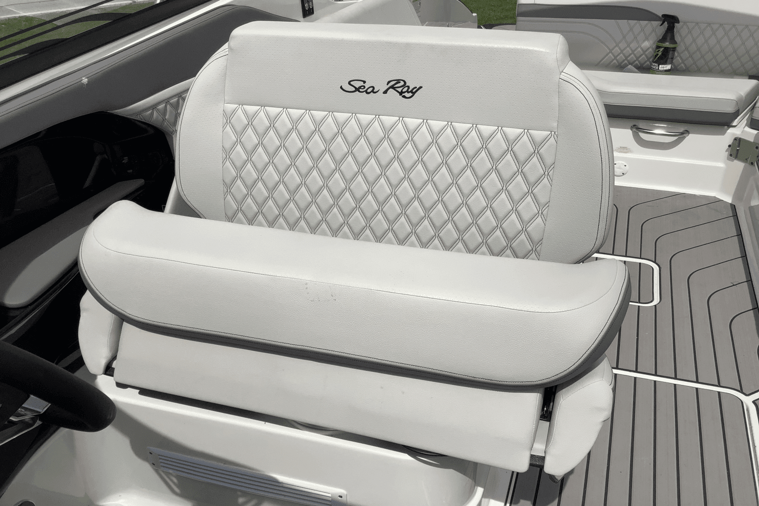 2024 Sea Ray SLX 280 Image Thumbnail #27