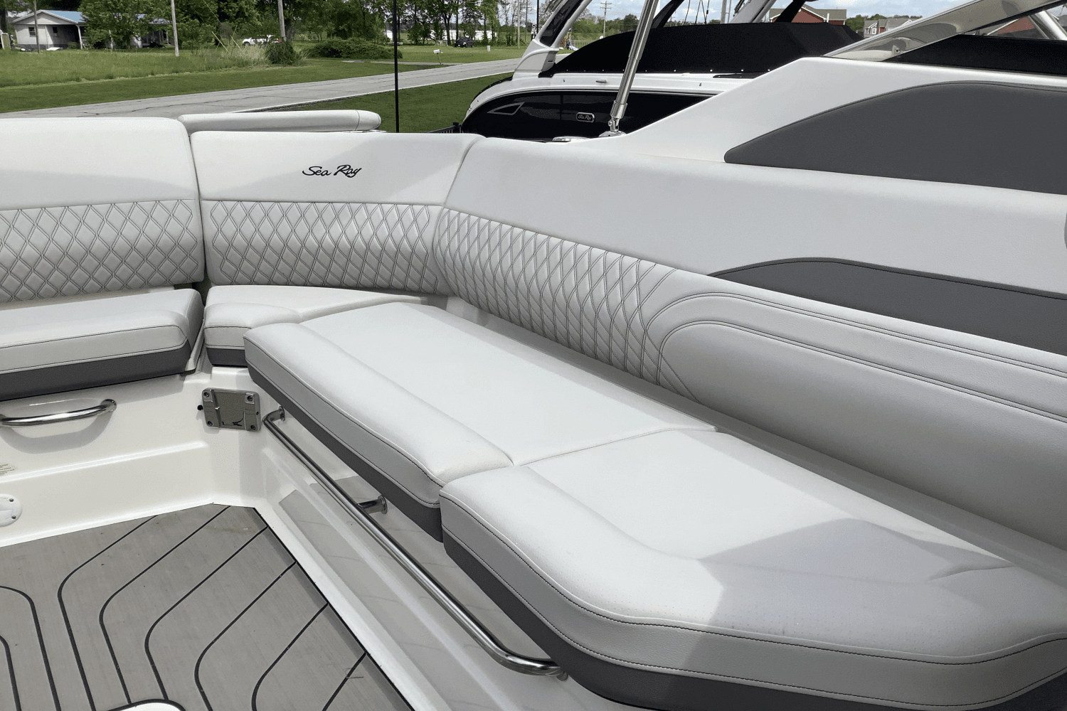 2024 Sea Ray SLX 280 Image Thumbnail #13