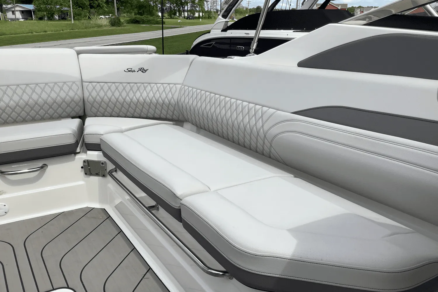 2024 Sea Ray SLX 280 Image Thumbnail #13