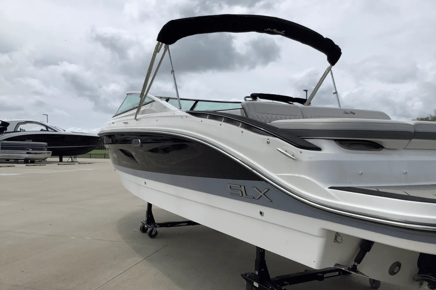 2024 Sea Ray SLX 280 Image Thumbnail #5
