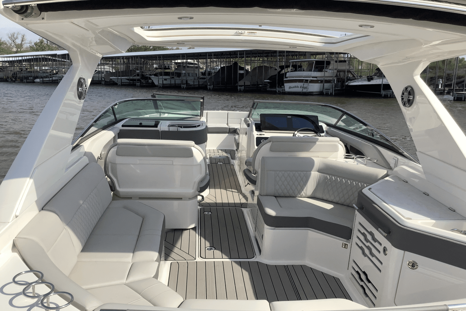 2025 Sea Ray SLX 310 Image Thumbnail #29