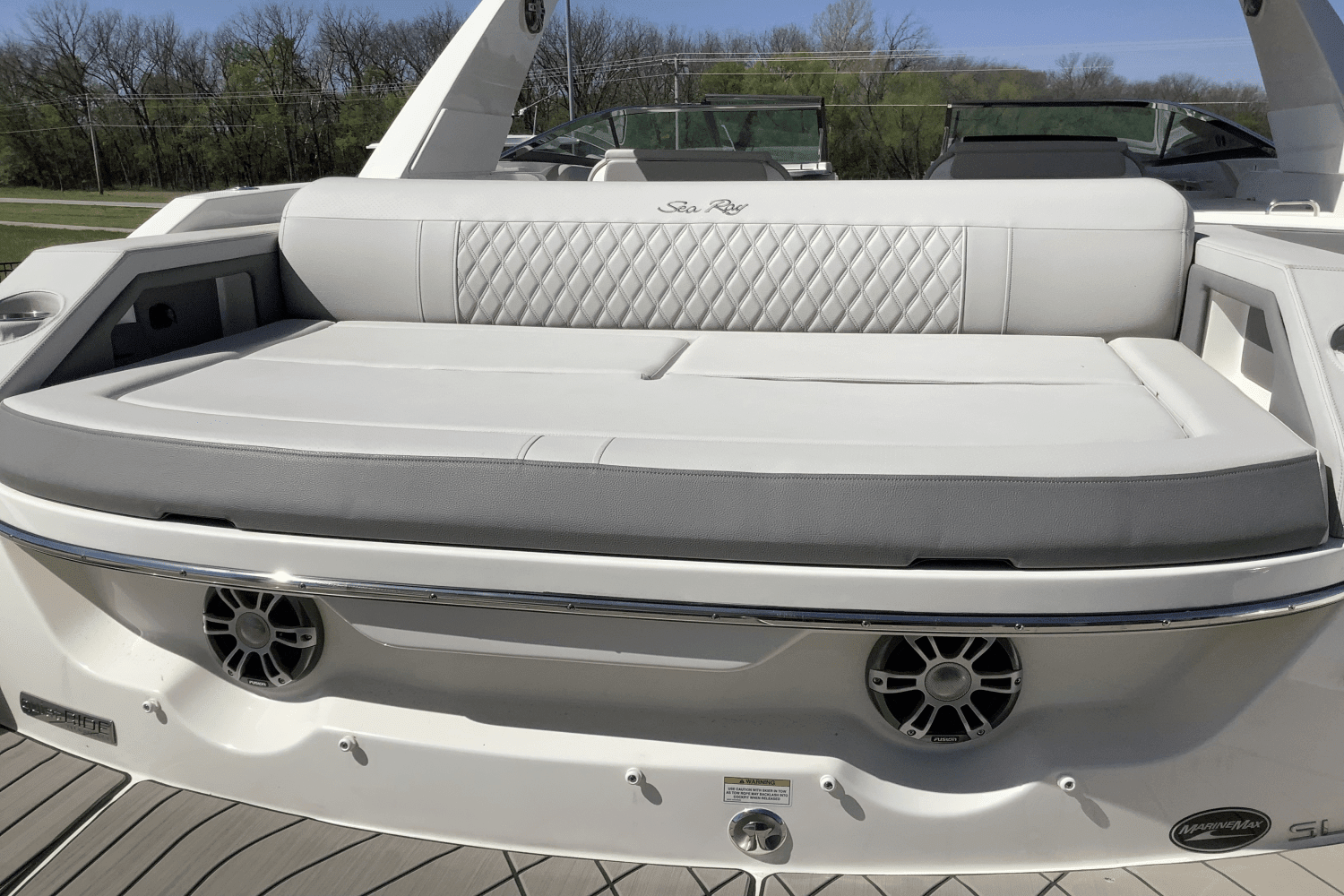 2025 Sea Ray SLX 310 Image Thumbnail #7